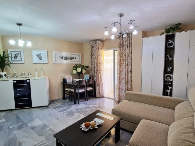 Apartamento con 2 Dormitorios  en Benalmadena