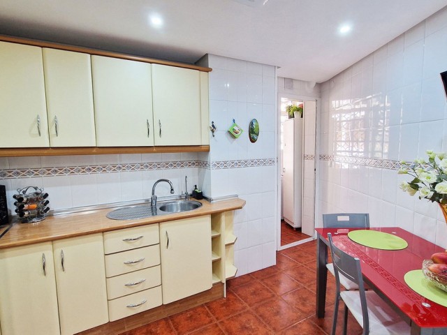Apartamento con 2 Dormitorios  en Benalmadena