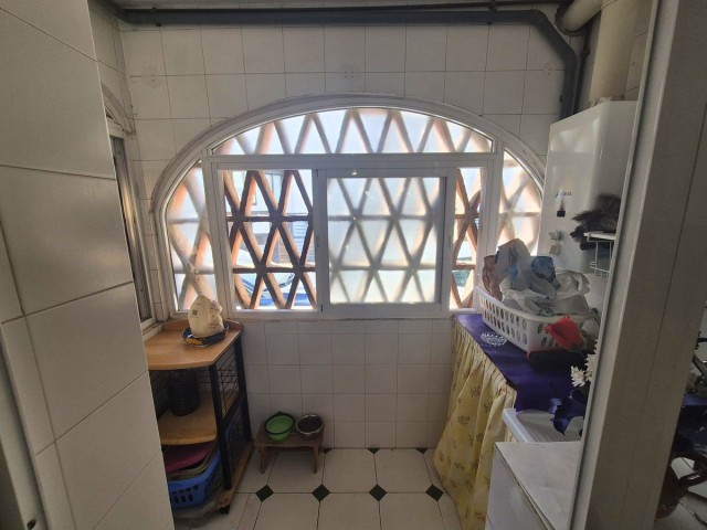 Maison mitoyenne avec 5 Chambres  à Los Boliches