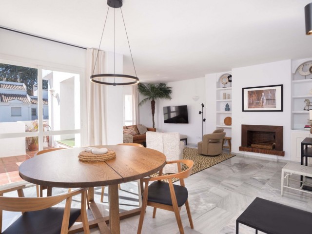 3 Bedrooms Apartment in Puerto Banús