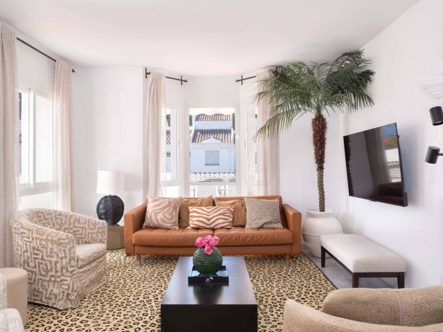 3 Bedrooms Apartment in Puerto Banús