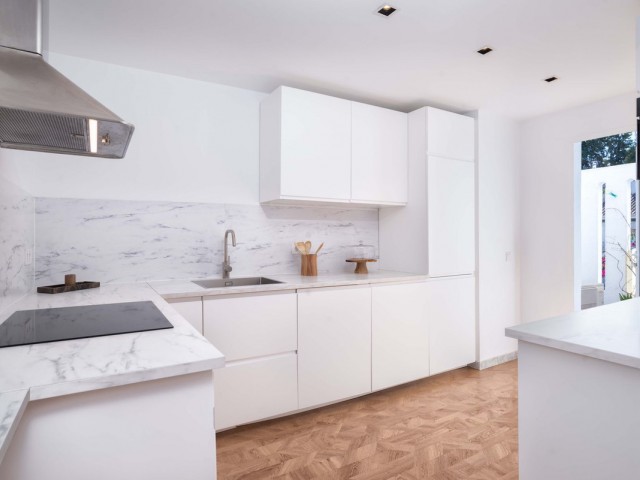 3 Bedrooms Apartment in Puerto Banús