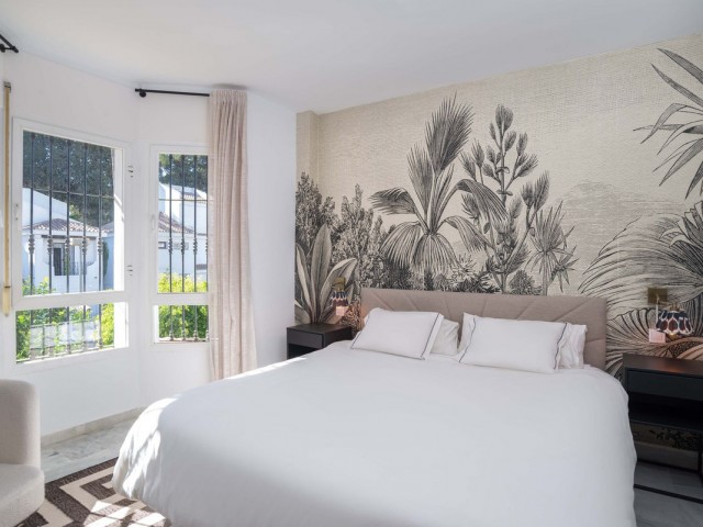 3 Bedrooms Apartment in Puerto Banús