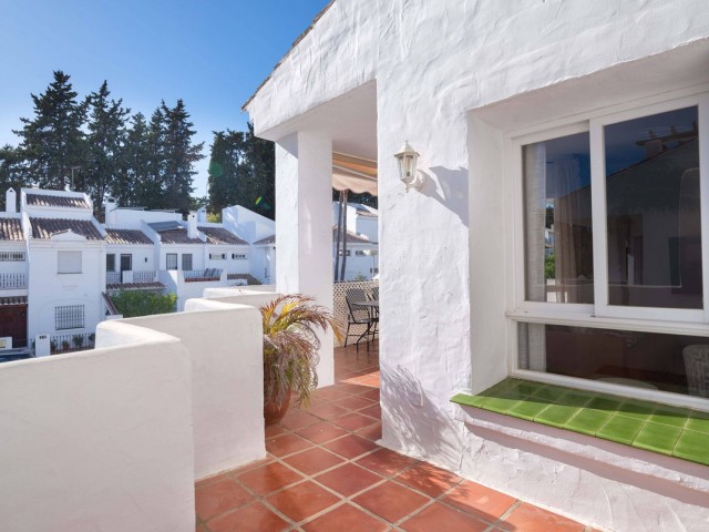 3 Bedrooms Apartment in Puerto Banús
