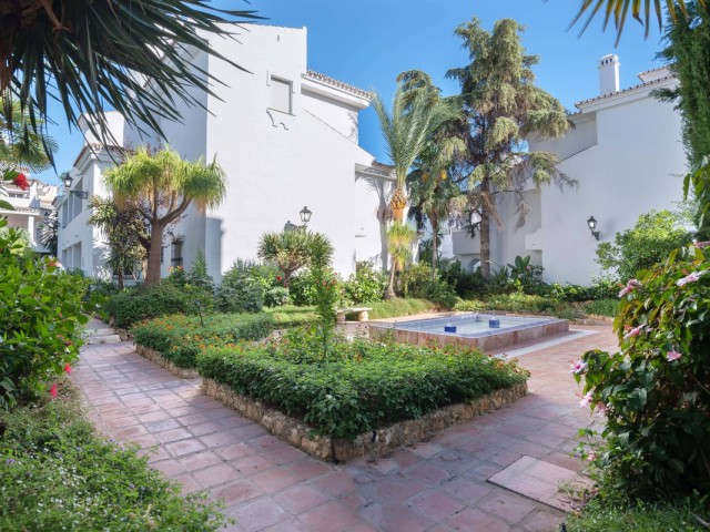 3 Bedrooms Apartment in Puerto Banús