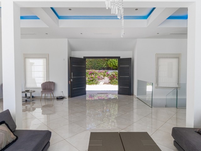 5 Slaapkamer Villa in San Roque Club