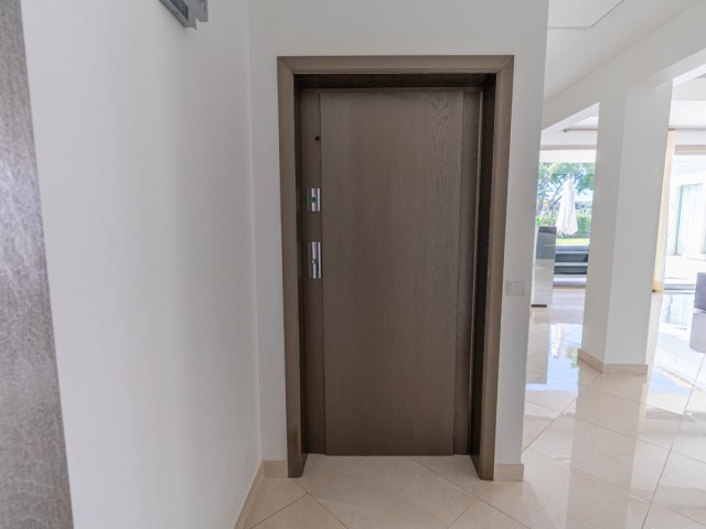 5 Slaapkamer Villa in San Roque Club