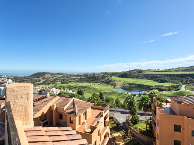Ático con 4 Dormitorios  en Calanova Golf