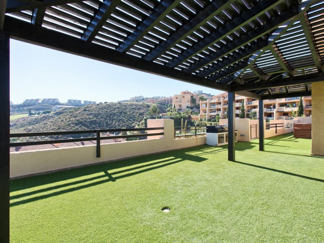Ático con 4 Dormitorios  en Calanova Golf