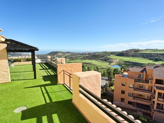Ático con 4 Dormitorios  en Calanova Golf