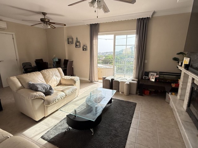Villa con 5 Dormitorios  en Alhaurín de la Torre