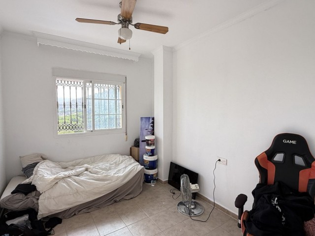 Villa con 5 Dormitorios  en Alhaurín de la Torre