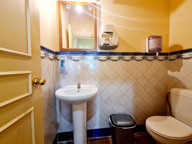 Comercial con 0 Dormitorios  en Marbella