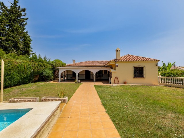 3 Sovrums Villa i Estepona