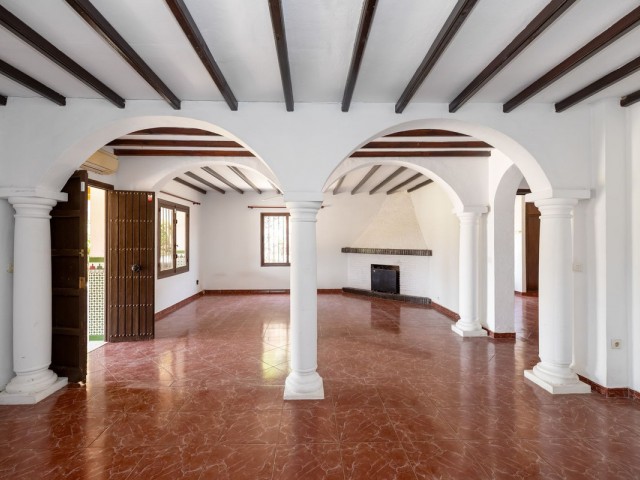 3 Sovrums Villa i Estepona