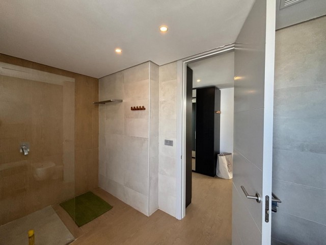 4 Bedrooms Villa in Fuengirola