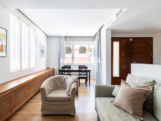 Villa avec 4 Chambres  à Málaga