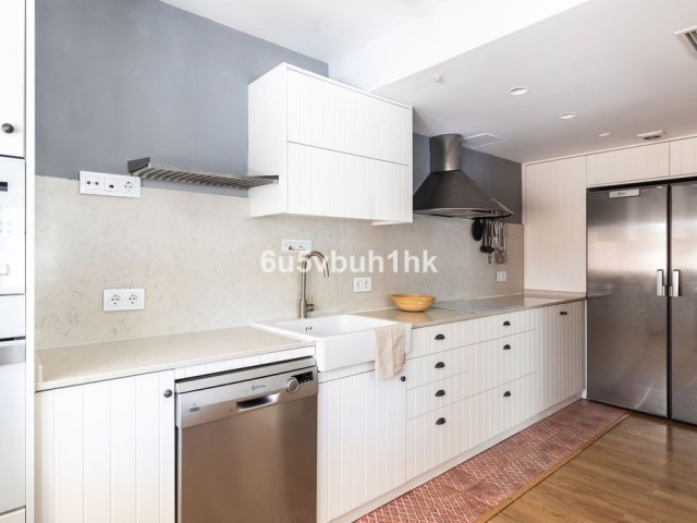 Villa avec 4 Chambres  à Málaga