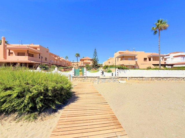 Adosado con 3 Dormitorios  en Casares Playa