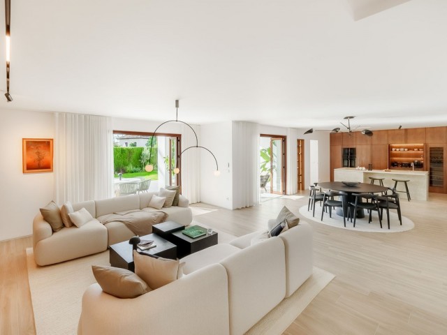 4 Slaapkamer Appartement in Nueva Andalucía