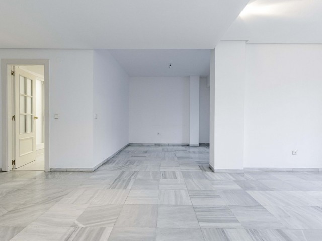 Appartement avec 3 Chambres  à Marbella