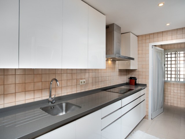 2 Soveroms Leilighet i Nueva Andalucía
