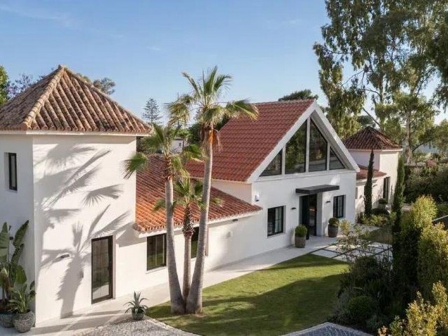 5 Bedrooms Villa in Puerto Banús