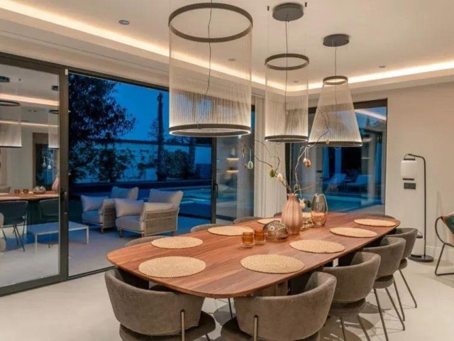 5 Bedrooms Villa in Puerto Banús