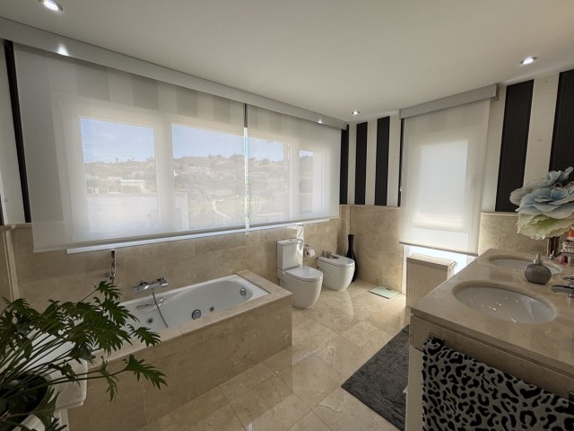 5 Soveroms Villa i La Cala Golf