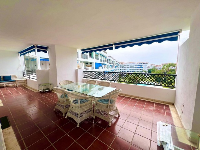 3 Bedrooms Apartment in Puerto Banús
