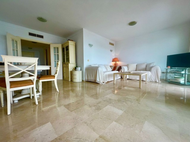 3 Bedrooms Apartment in Puerto Banús