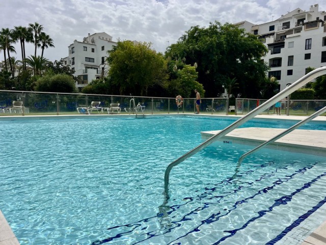 3 Bedrooms Apartment in Puerto Banús