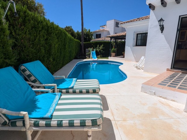 4 Bedrooms Villa in San Pedro de Alcántara