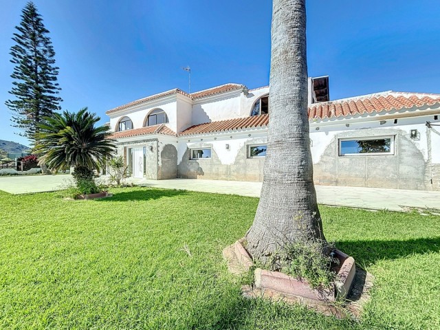 5 Schlafzimmer Villa in Almayate