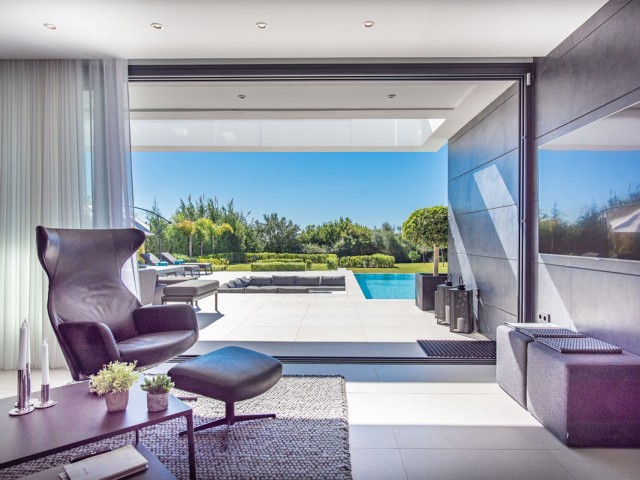 6 Sovrums Villa i Estepona
