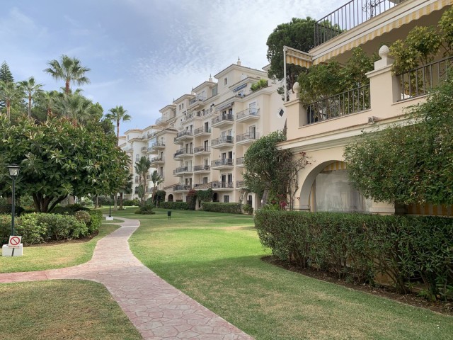 2 Bedrooms Apartment in Puerto Banús