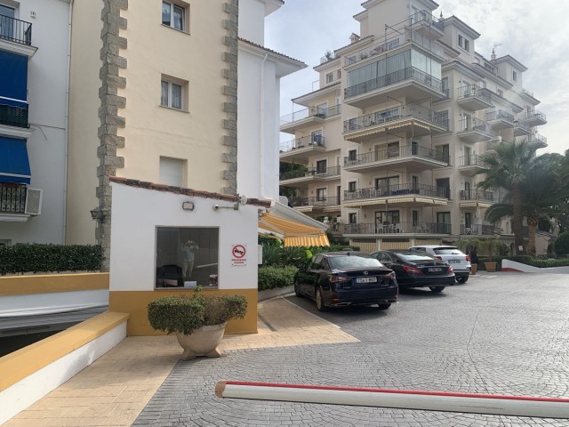 2 Bedrooms Apartment in Puerto Banús