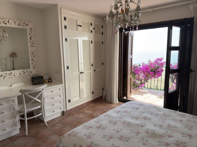 5 Sovrums Villa i Estepona