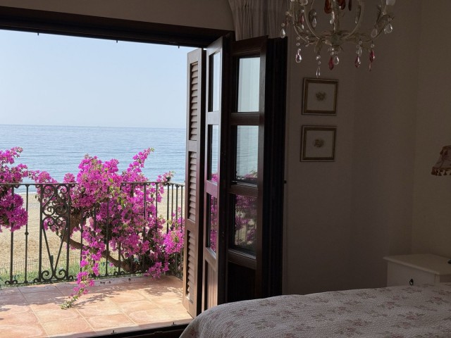 5 Sovrums Villa i Estepona