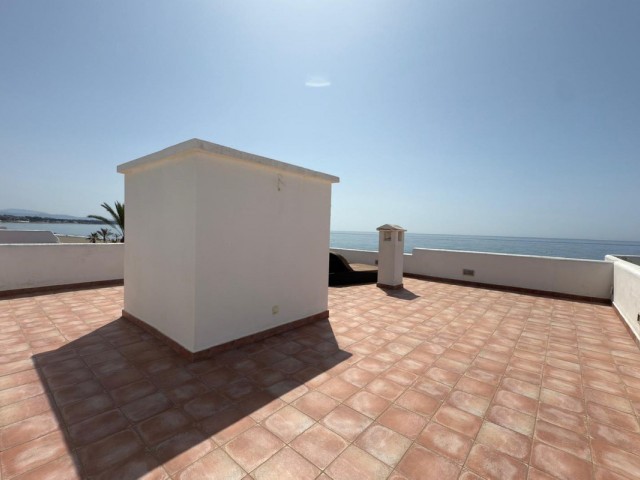 5 Sovrums Villa i Estepona