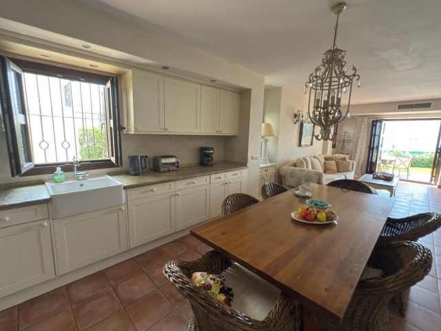 5 Sovrums Villa i Estepona