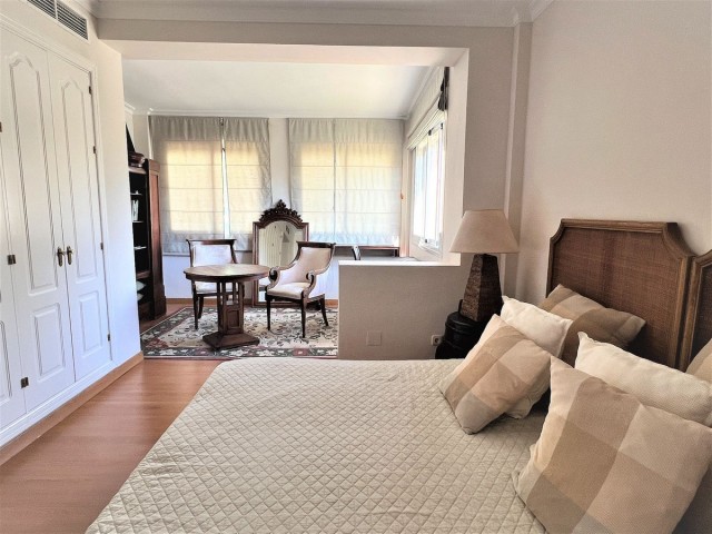 3 Bedrooms Apartment in Guadalmina Baja