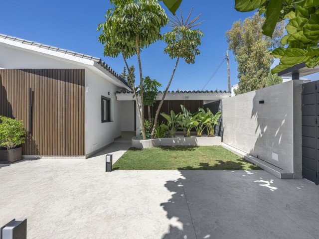 3 Sovrums Villa i Estepona