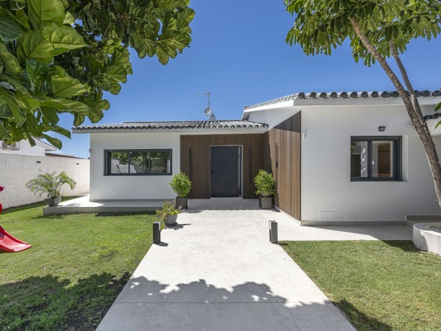 3 Sovrums Villa i Estepona