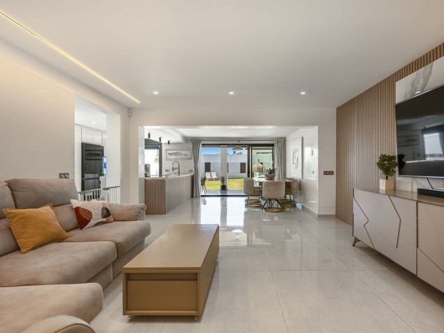 3 Sovrums Villa i Estepona