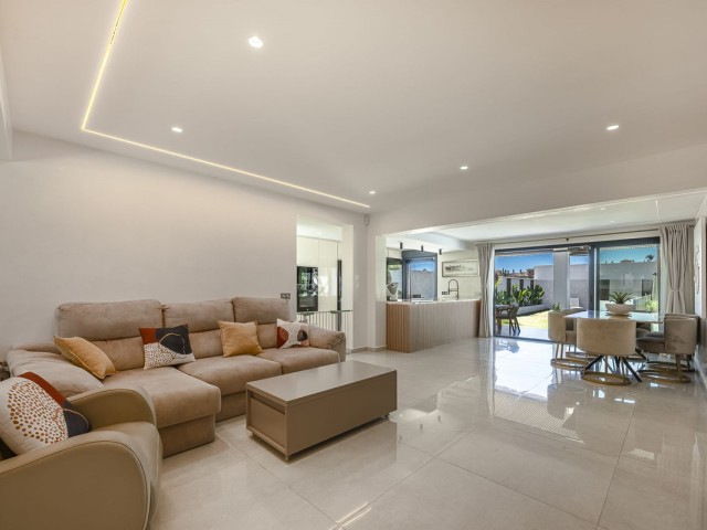 3 Sovrums Villa i Estepona