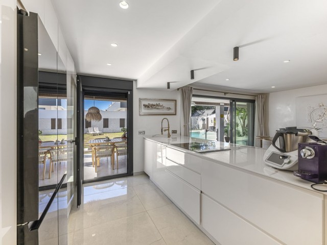 3 Sovrums Villa i Estepona