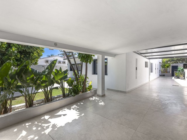 3 Sovrums Villa i Estepona