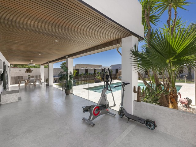 3 Sovrums Villa i Estepona
