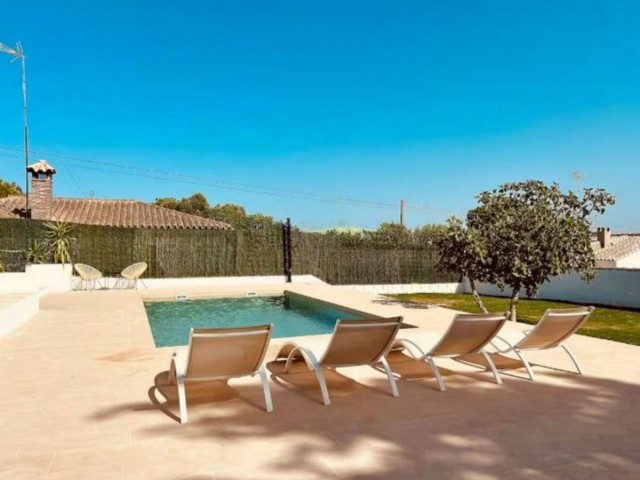 3 Sovrums Villa i Estepona